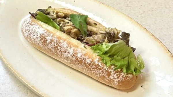塩さばのヨーグルトカレードッグ